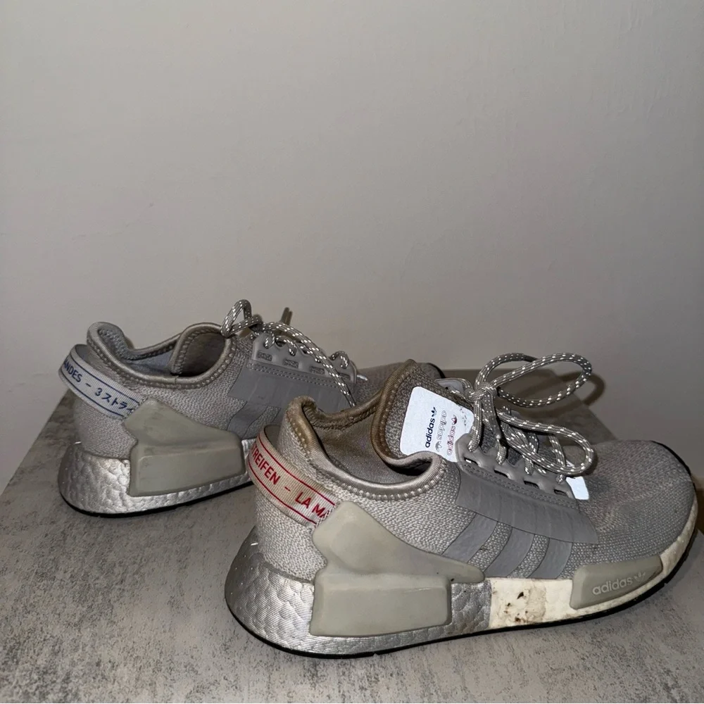 Grey Adidas 4.5Y - Picture 2 of 7